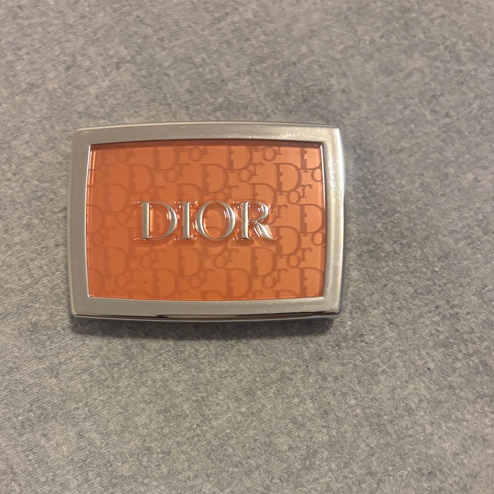 Dior Rosy Glow in Coral